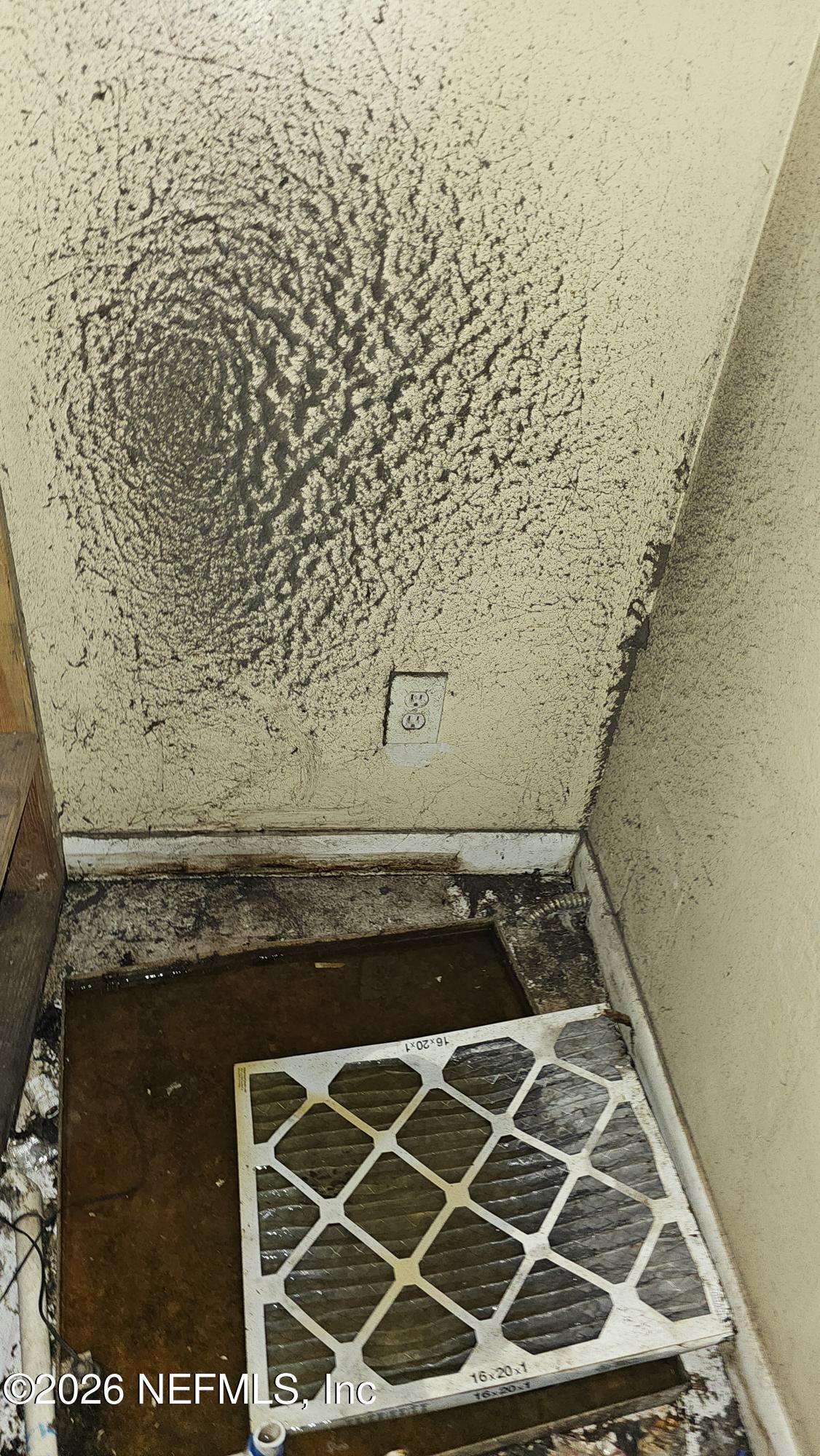 2727 North N Davis Rd Street Jacksonville, FL 32206 - Photo 17 of 31 a close view of utility room