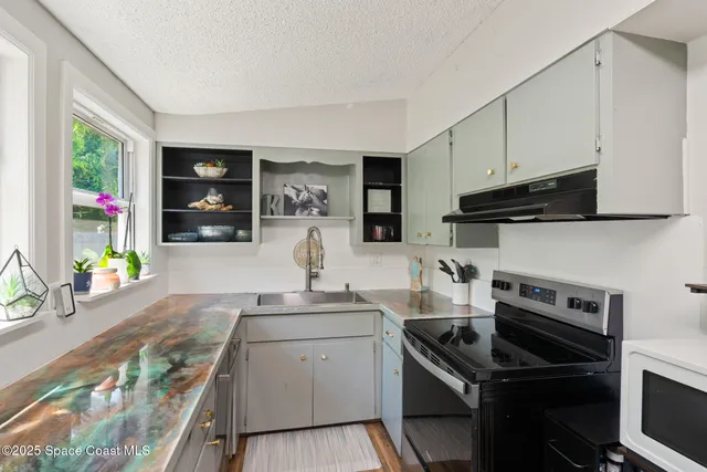 $375,000 | 1949 36th Avenue, Vero Beach, FL 32960