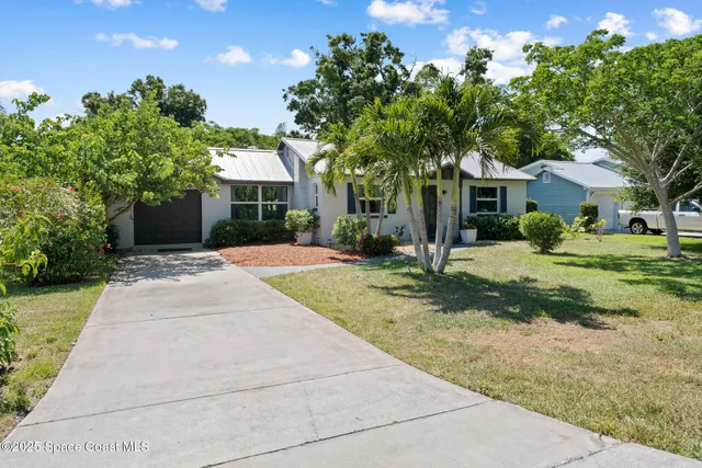 $375,000 | 1949 36th Avenue, Vero Beach, FL 32960