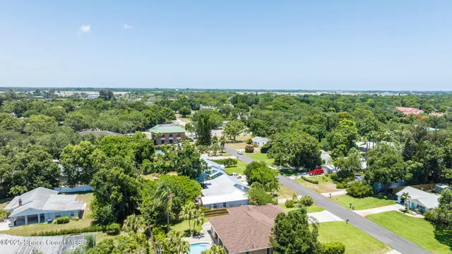 $375,000 | 1949 36th Avenue, Vero Beach, FL 32960