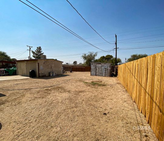 333 North Helena Street Ridgecrest, CA 93555 - Photo 29 of 35 a view of a outdoor space