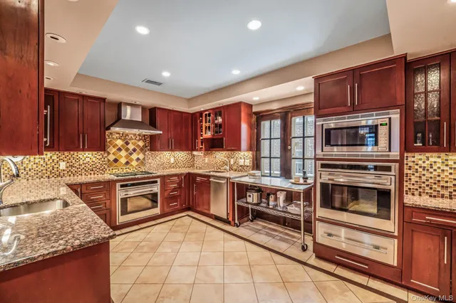 $3,158,000 | 31 Puritan Avenue | Forest Hills