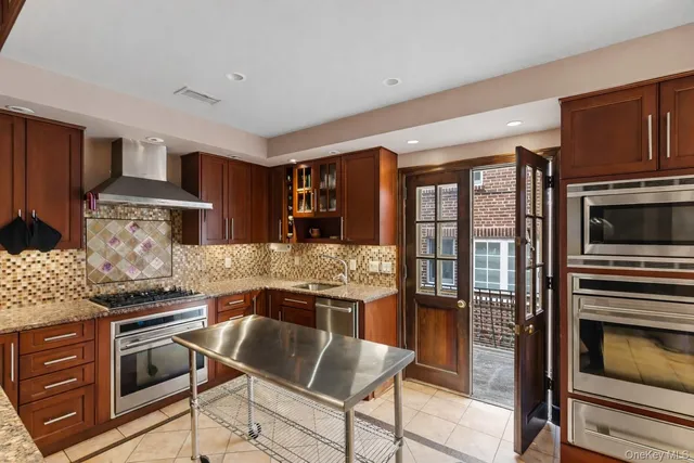 $3,158,000 | 31 Puritan Avenue | Forest Hills