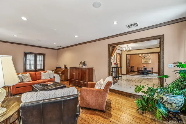 $3,158,000 | 31 Puritan Avenue | Forest Hills