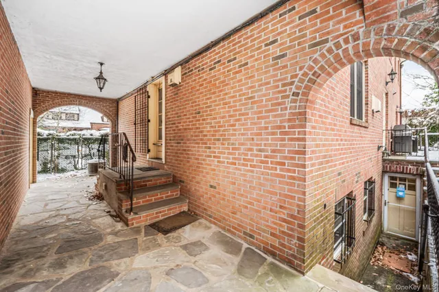 $3,158,000 | 31 Puritan Avenue | Forest Hills