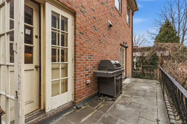 $3,158,000 | 31 Puritan Avenue | Forest Hills