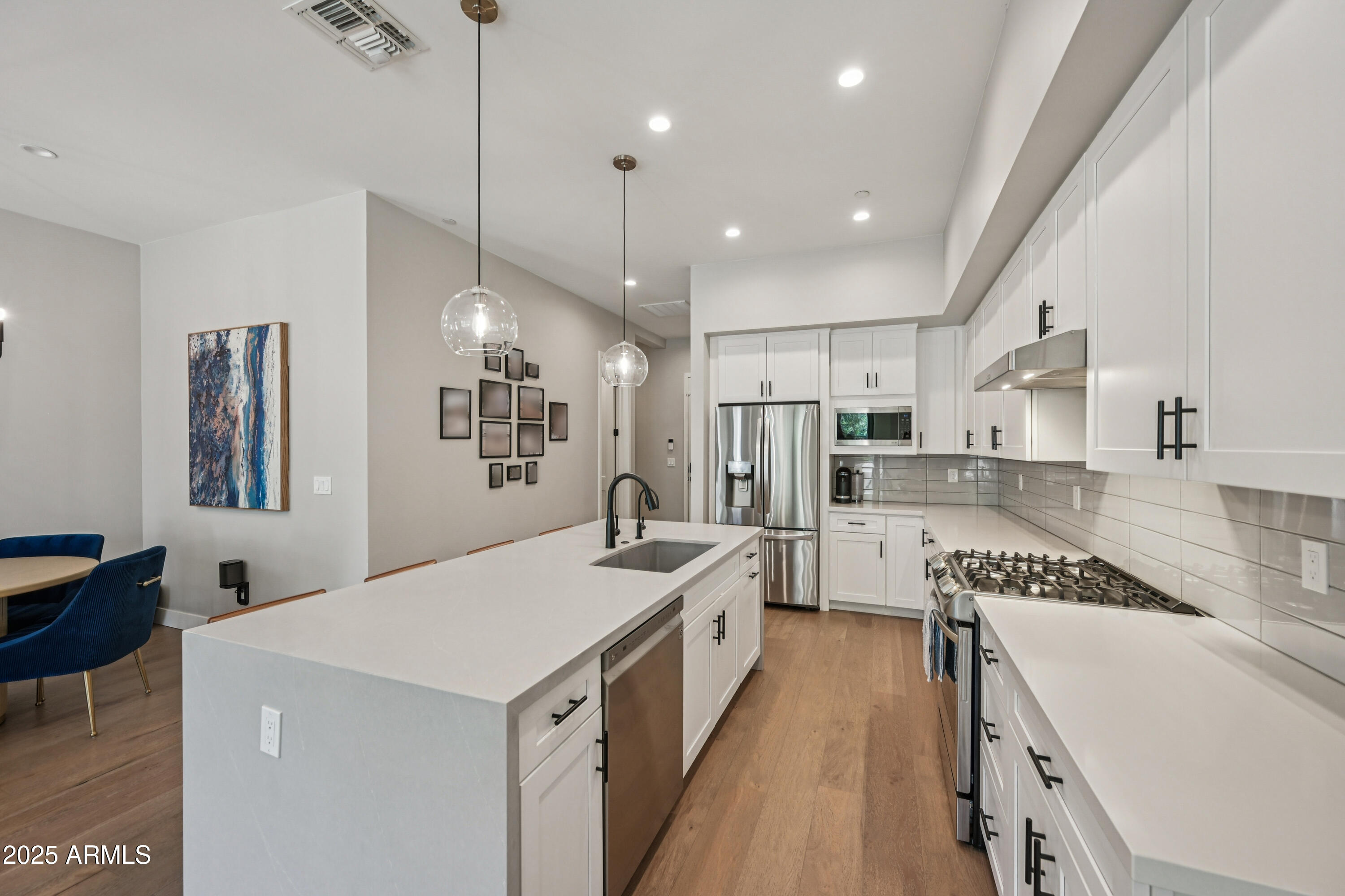 5151 North 13th Place, Unit 19 Phoenix, AZ 85014 - Photo 10 of 39 Kitchen