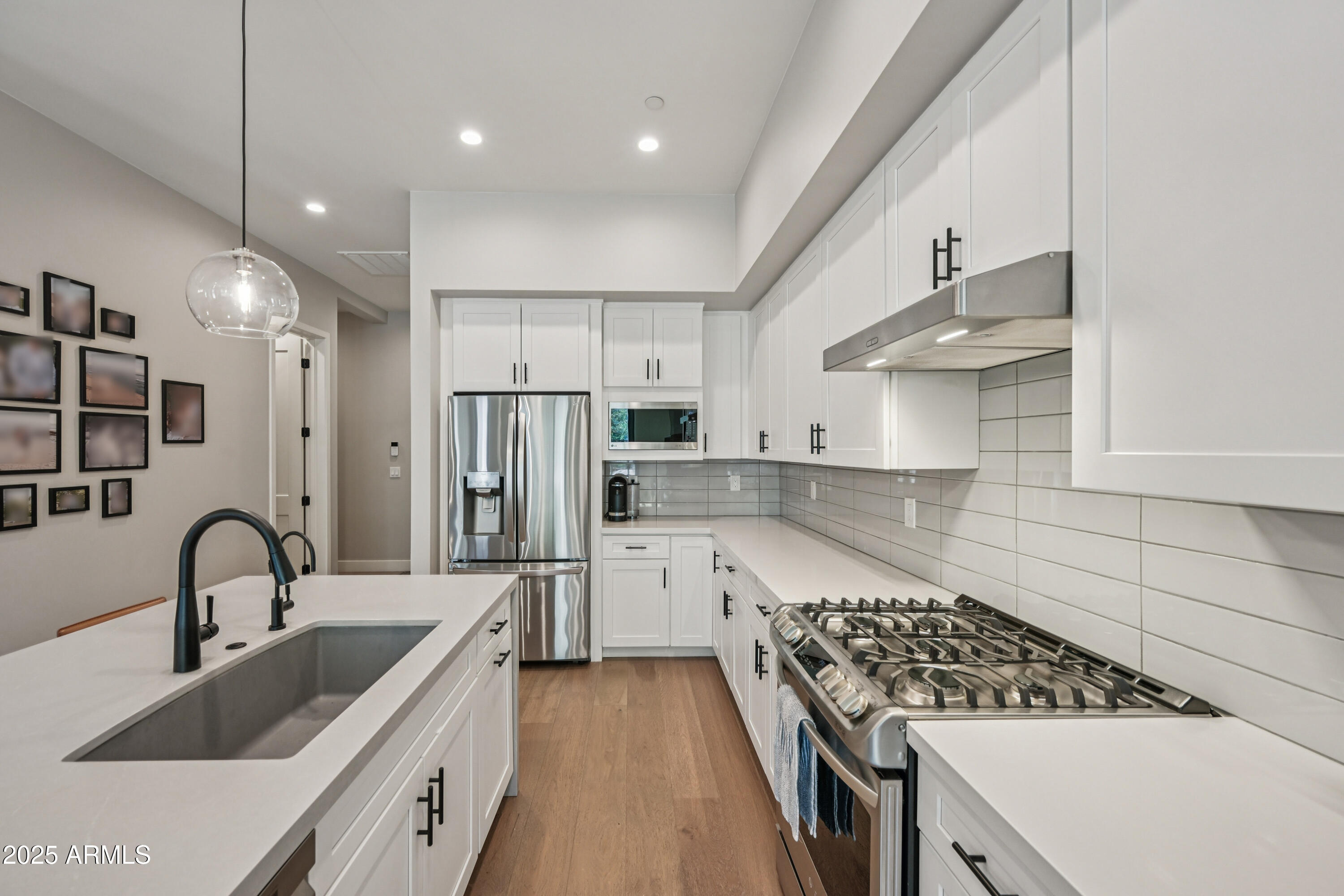 5151 North 13th Place, Unit 19 Phoenix, AZ 85014 - Photo 11 of 39 Kitchen