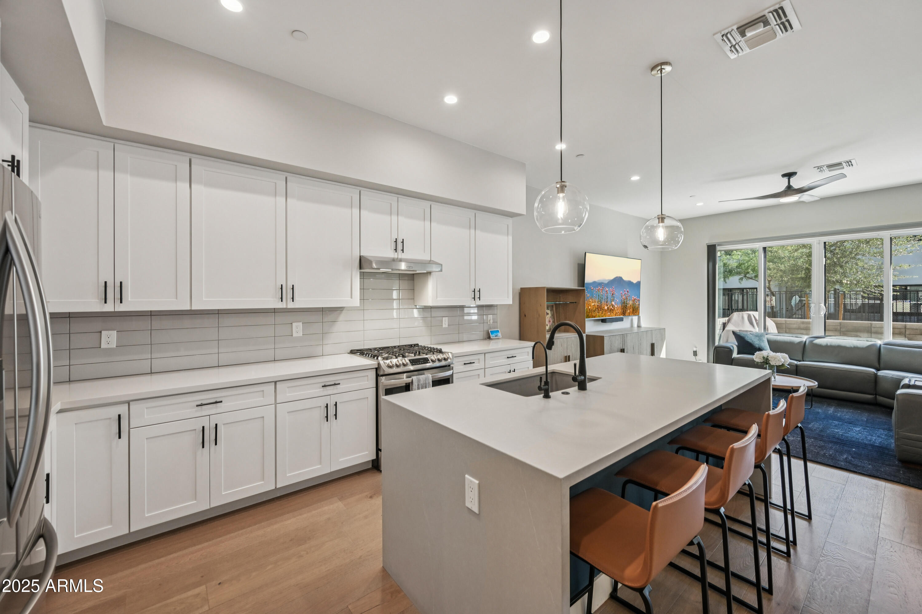 5151 North 13th Place, Unit 19 Phoenix, AZ 85014 - Photo 12 of 39 Kitchen