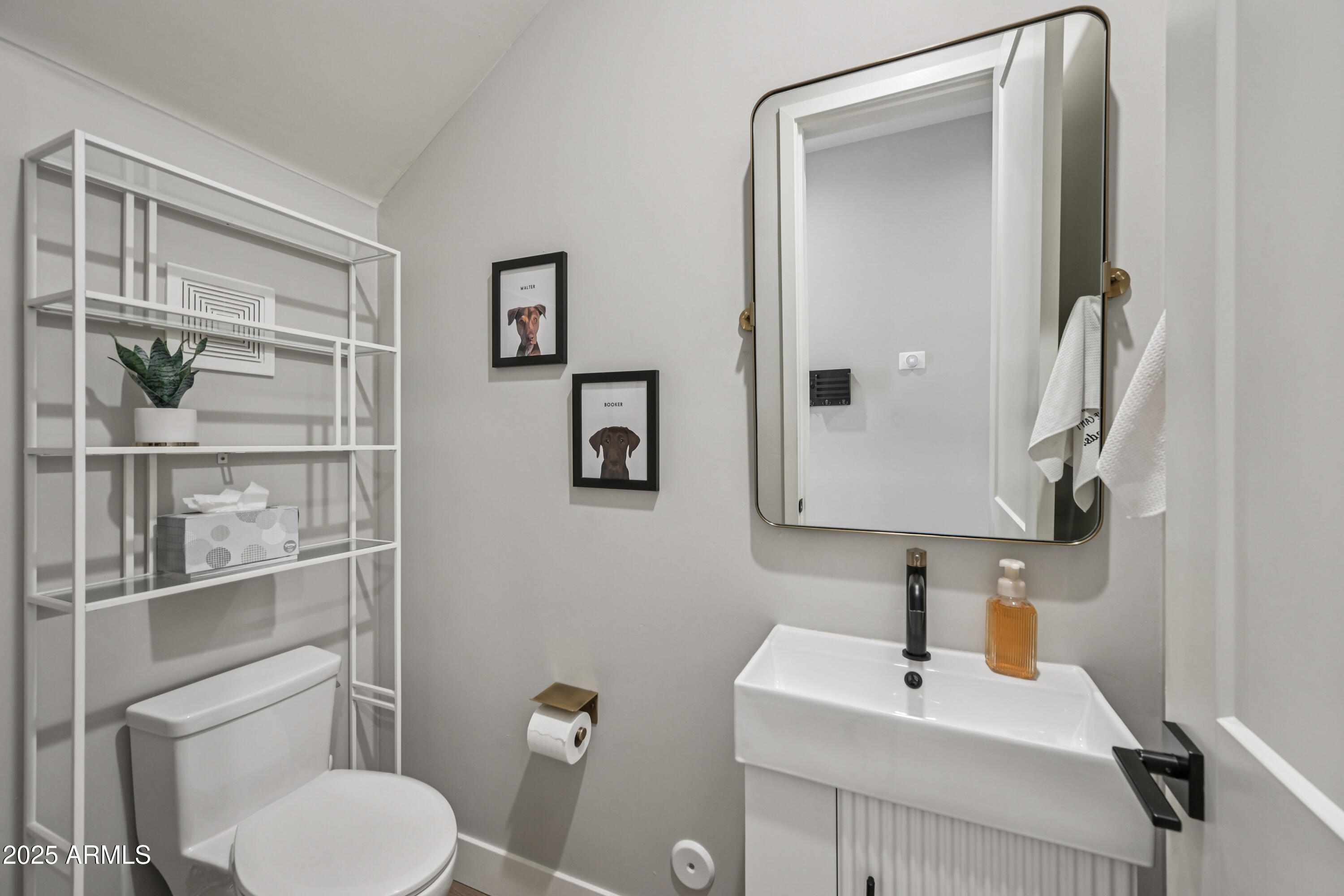 5151 North 13th Place, Unit 19 Phoenix, AZ 85014 - Photo 18 of 39 Powder Room (Main Floor)