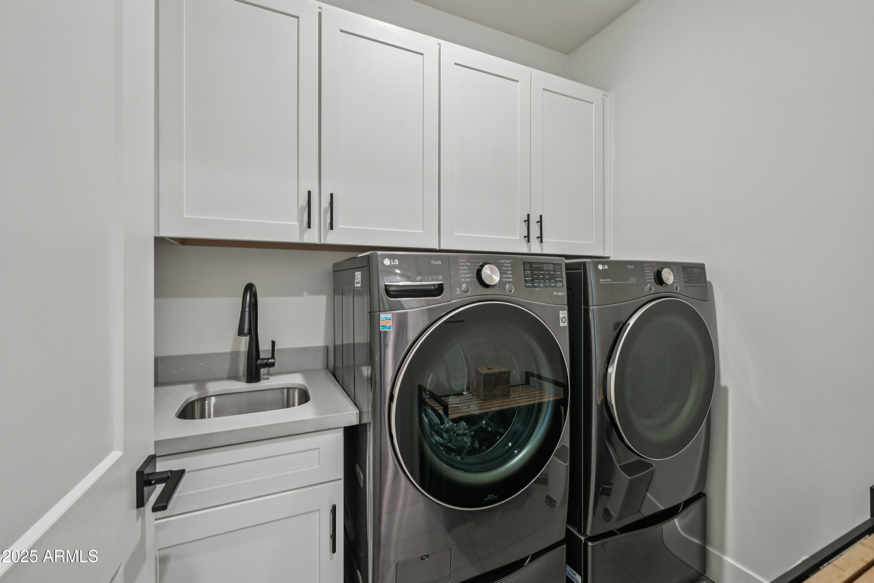 5151 North 13th Place, Unit 19 Phoenix, AZ 85014 - Photo 24 of 39 Laundry Room (2nd Floor)