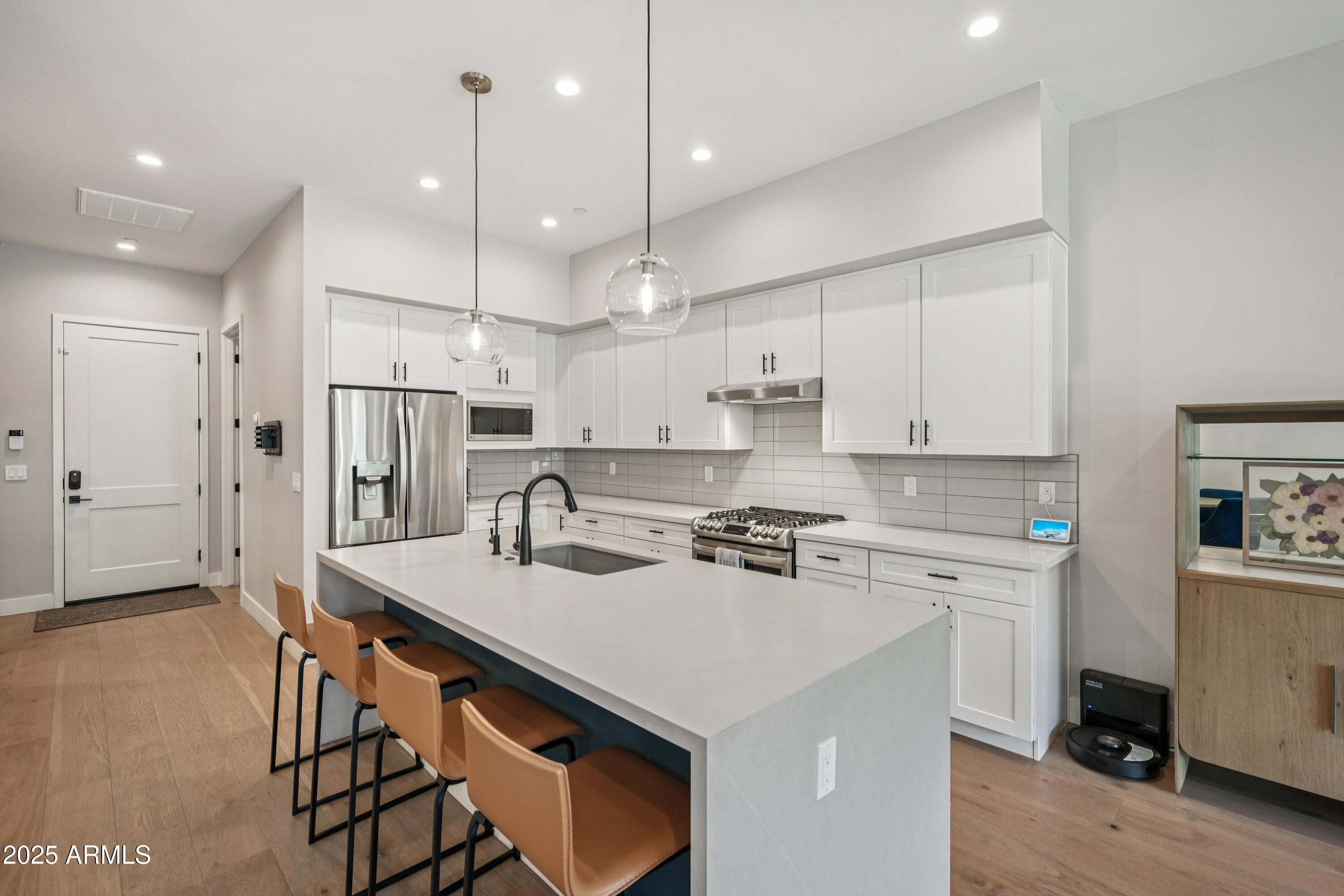 5151 North 13th Place, Unit 19 Phoenix, AZ 85014 - Photo 2 of 39 Kitchen
