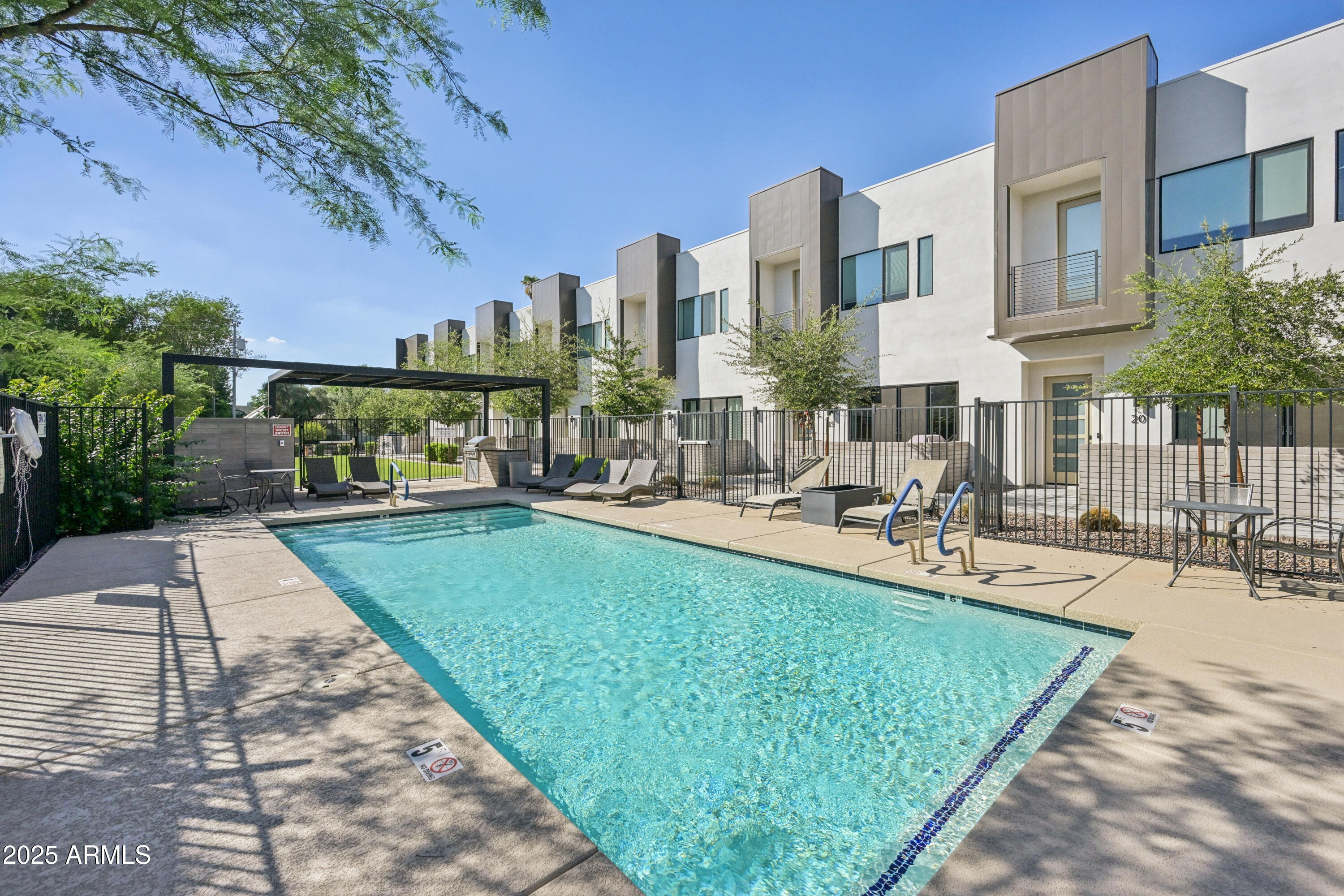 5151 North 13th Place, Unit 19 Phoenix, AZ 85014 - Photo 38 of 39 Community Pool