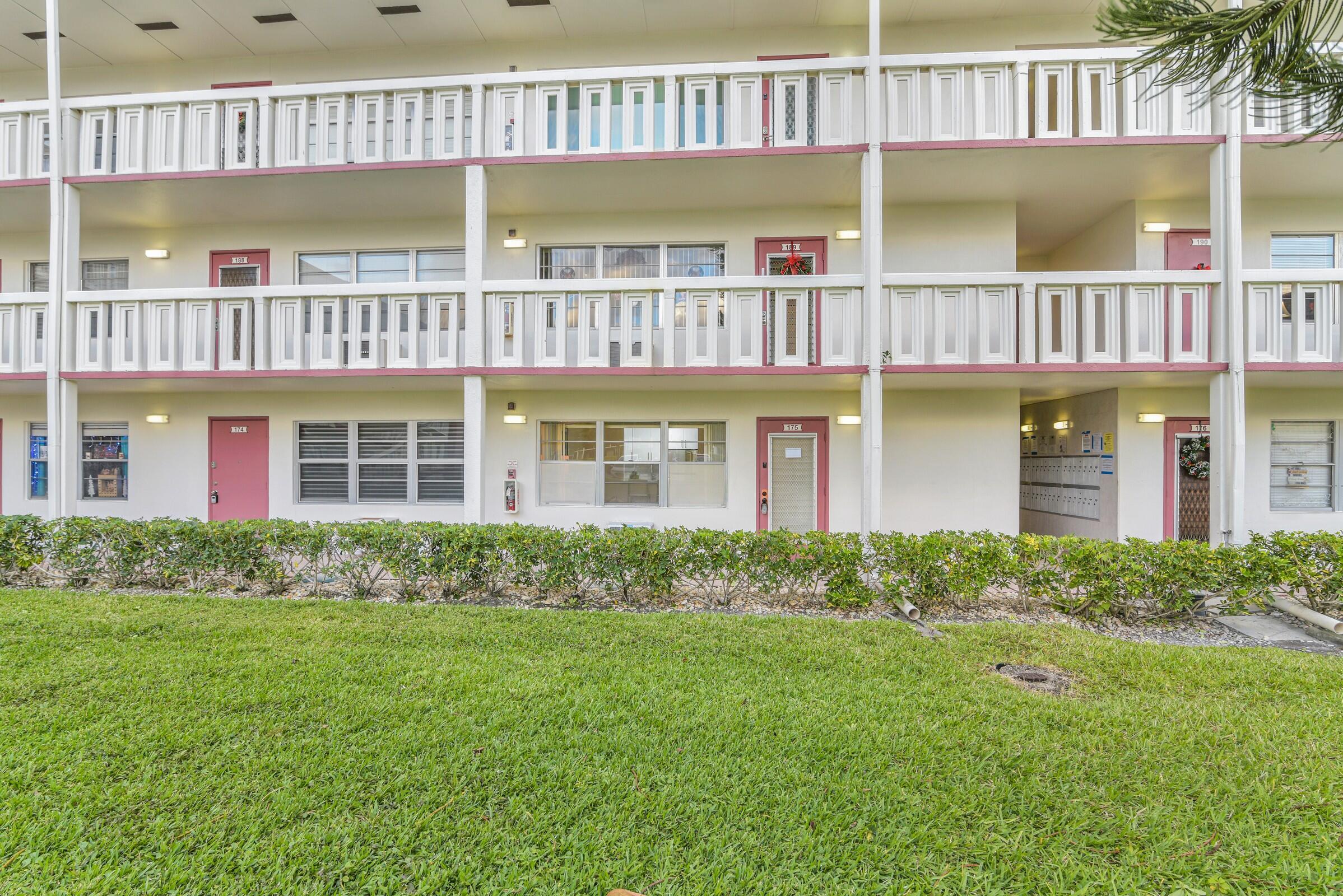 175 Fanshaw East Boca Raton, FL 33434 - Photo 25 of 26 Exterior front