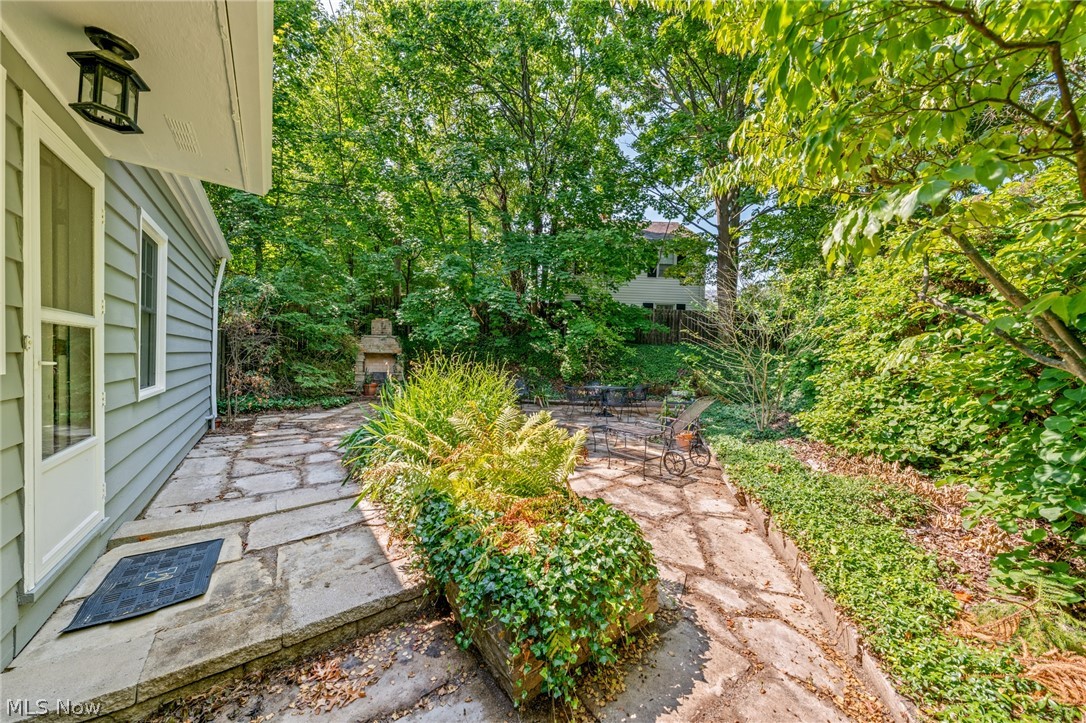 20900 Halworth Road Shaker Heights, OH 44122 - Photo 33 of 37