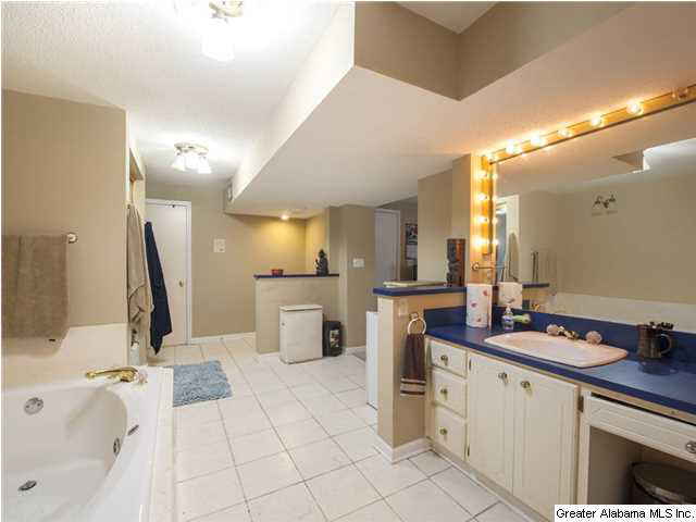 2236 Deerwood Road Birmingham, AL 35216 - Photo 24 of 30
