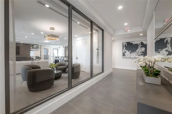 $8,500 | 2103 Bayshore Boulevard, Unit 802, Tampa, FL 33606