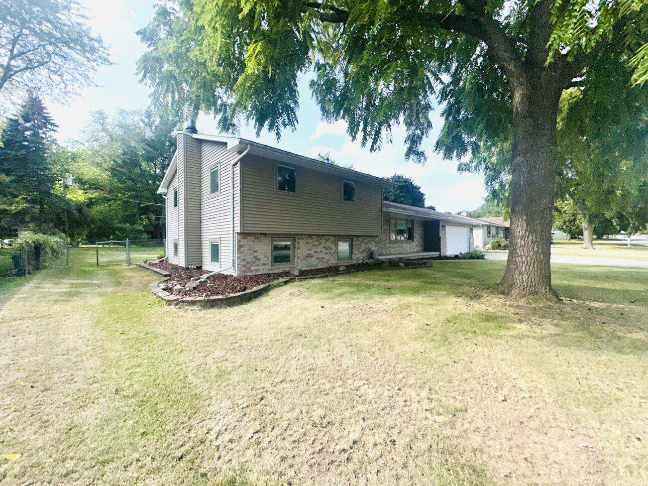 550 Harvest Road Green Bay, WI 54302 - Photo 3 of 21