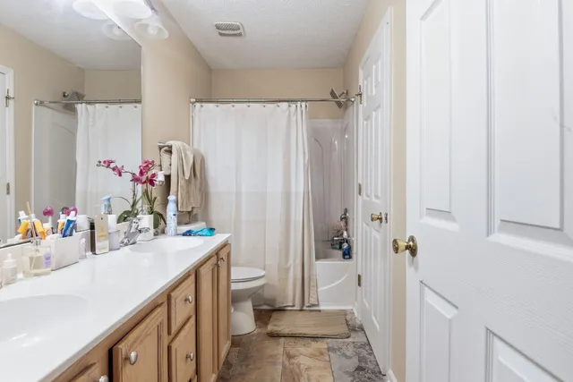 $274,999 | 701 Pine Bluff Drive, Summerville, SC 29483