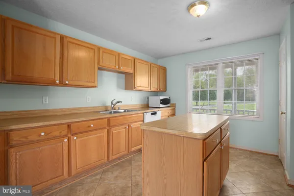 $939,900 | 14671 Deepwood Lane, Nokesville, VA 20181