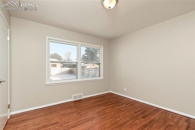 2467 Lafayette Road Colorado Springs, CO 80907 - Photo 11 of 20