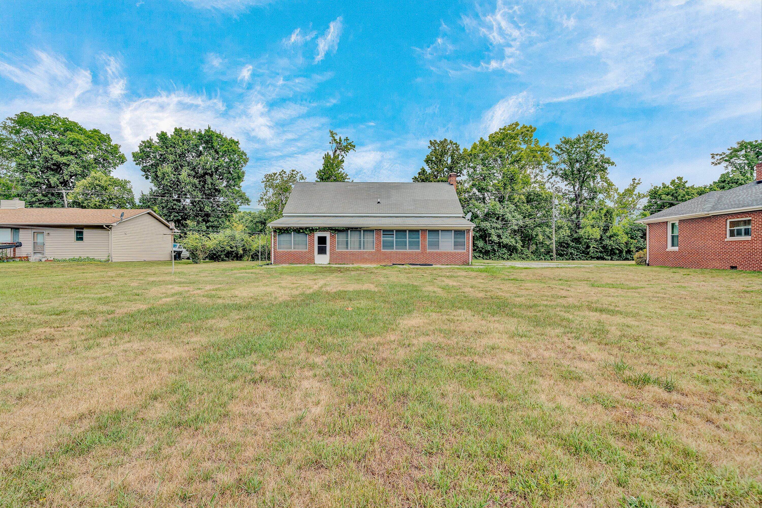 2362 West Riverside Drive Salem, VA 24153 - Photo 36 of 37 36-VM-04629
