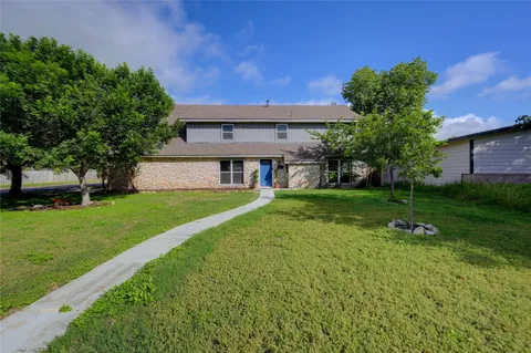 $449,000 | 827 Briarcliff Drive, San Antonio, TX 78213