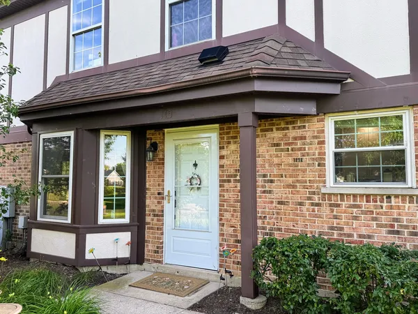 $2,700 | 115 East Fabish Drive, Unit 115, Buffalo Grove, IL 60089