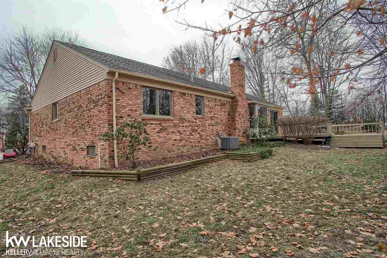 1352 Greenleaf Drive Rochester, MI 48309 - Photo 30 of 31 31338956-29.JPG