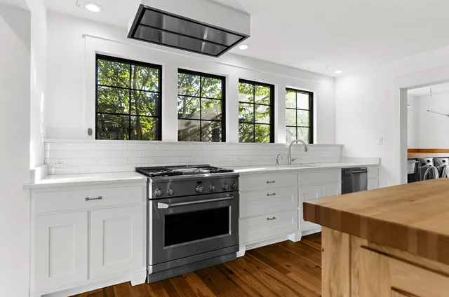 $2,400,000 | 208 Gordon Street, Charleston, SC 29403