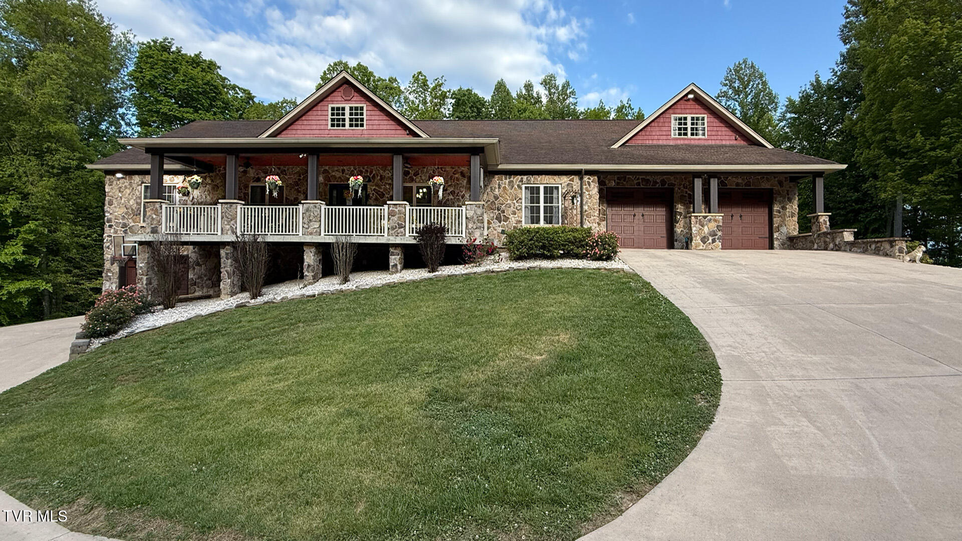 167 Tailwater Road Bluff City, TN 37618 - Photo 4 of 148 1920x1080.Pic_1_jpg