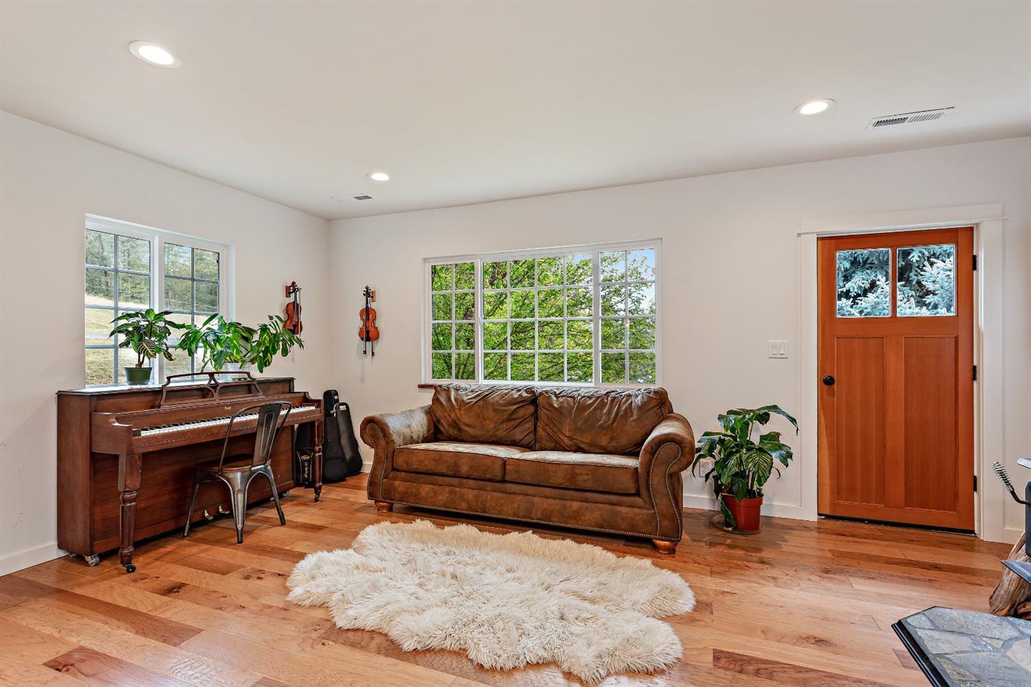7165 Rapp Lane Talent, OR 97540 - Photo 10 of 33 Additional Photo