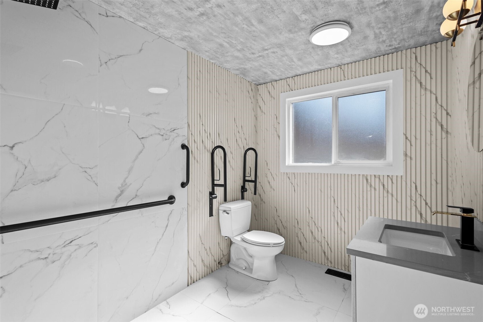 13511 Southeast 266th Street Kent, WA 98042 - Photo 12 of 22