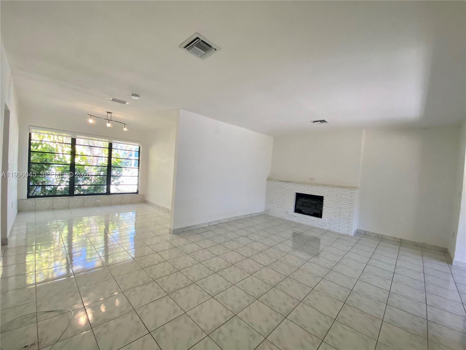 1101 Bay Drive Miami Beach, FL 33141 - Photo 23 of 69