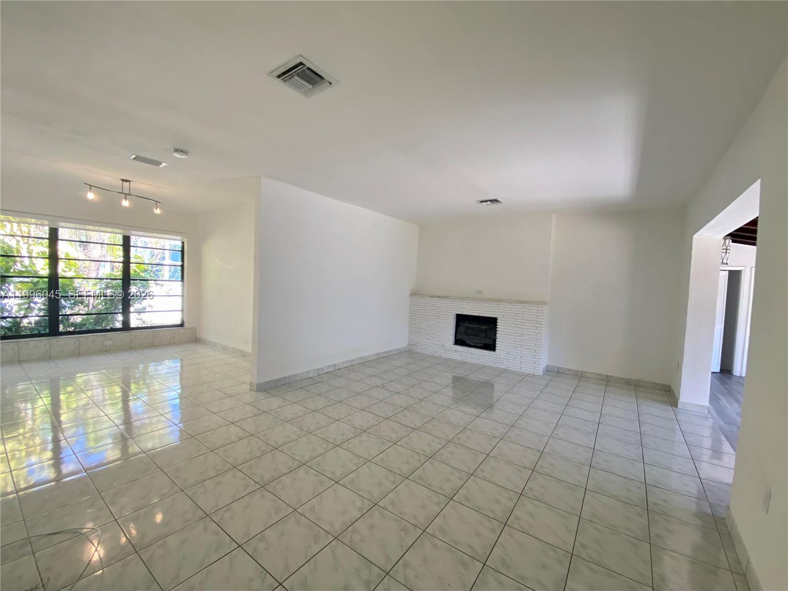 1101 Bay Drive Miami Beach, FL 33141 - Photo 24 of 69