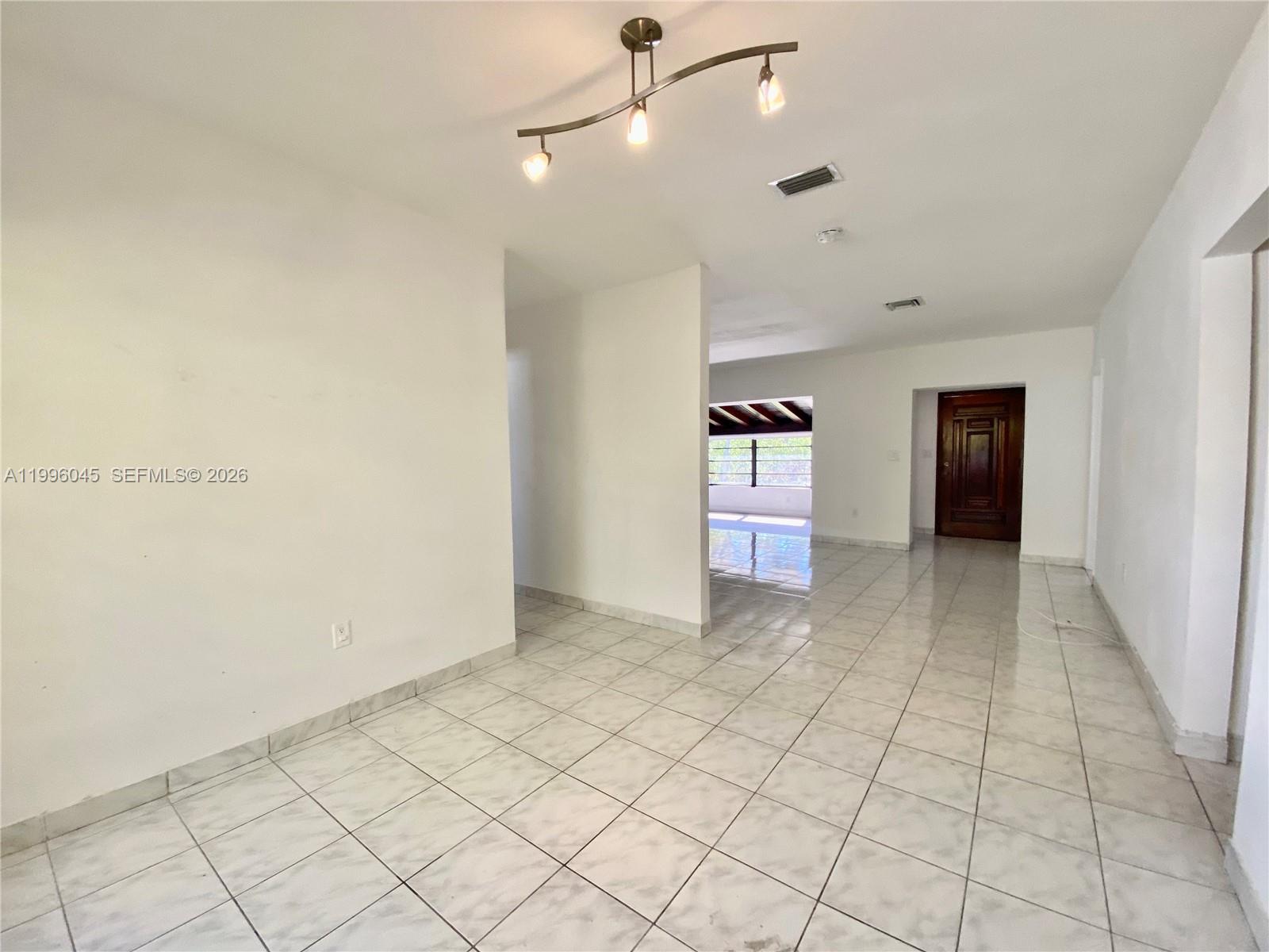 1101 Bay Drive Miami Beach, FL 33141 - Photo 32 of 69 a view of empty room