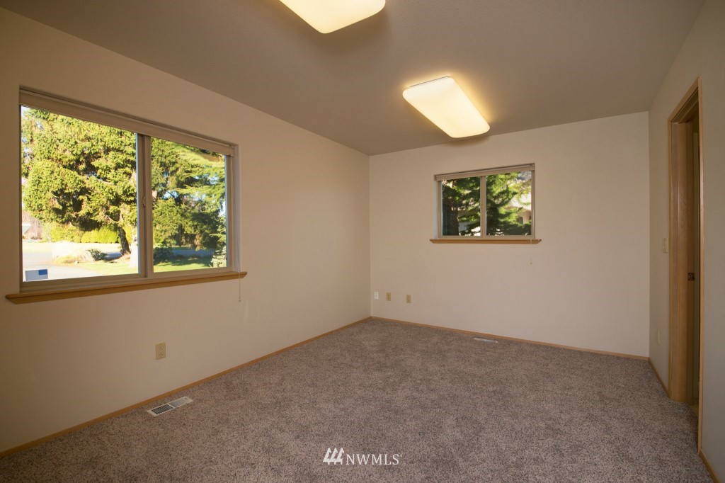 8248 Comox Road Blaine, WA 98230 - Photo 14 of 24 Gallery Image 14