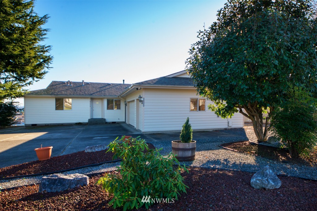 8248 Comox Road Blaine, WA 98230 - Photo 5 of 24 Gallery Image 5