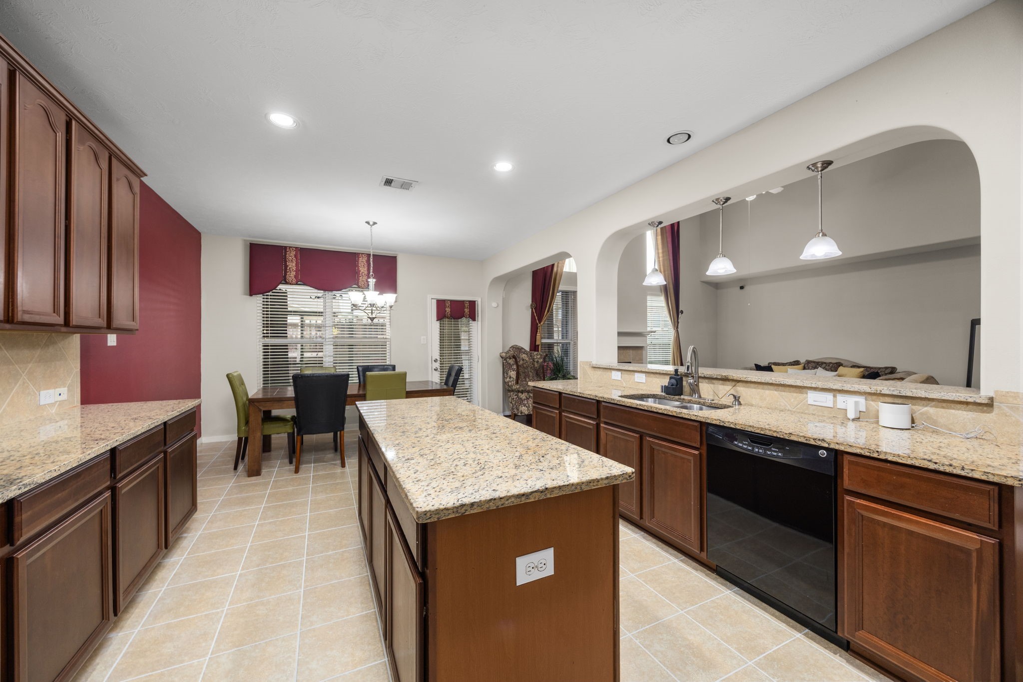 6719 Latchmore Lane Houston, TX 77049 - Photo 13 of 46