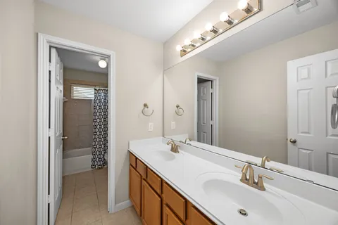 $450,000 | 6719 Latchmore Lane, Houston, TX 77049