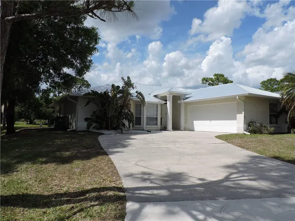 $2,200 | 671 Concha Drive, Sebastian, FL 32958