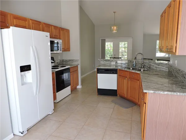 $2,200 | 671 Concha Drive, Sebastian, FL 32958