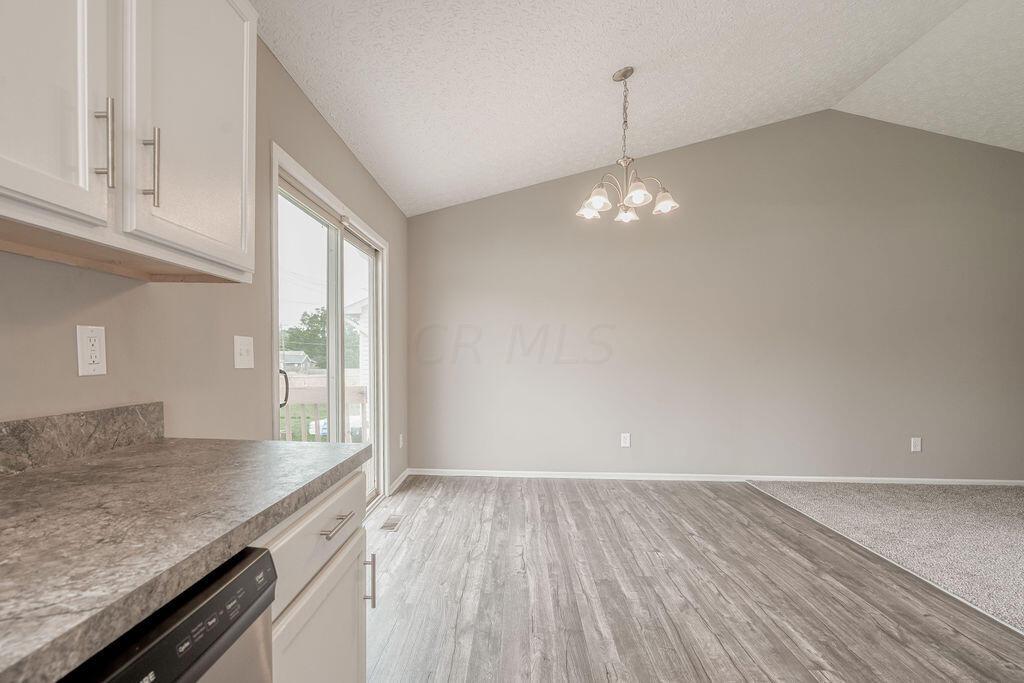 2356 Edmonton Road Columbus, OH 43229 - Photo 13 of 20 R1 (13)