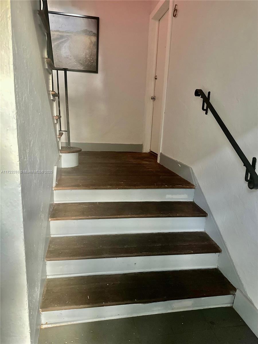 Normandy Isle Miami Beach, FL 33141 - Photo 4 of 7