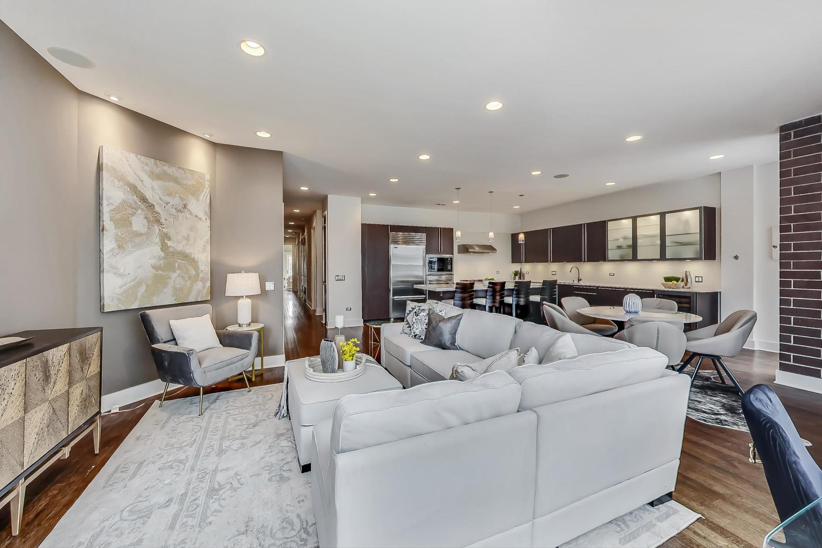 15 South Racine Avenue, Unit 4S Chicago, IL 60607 - Photo 7 of 24 Gallery Image 7