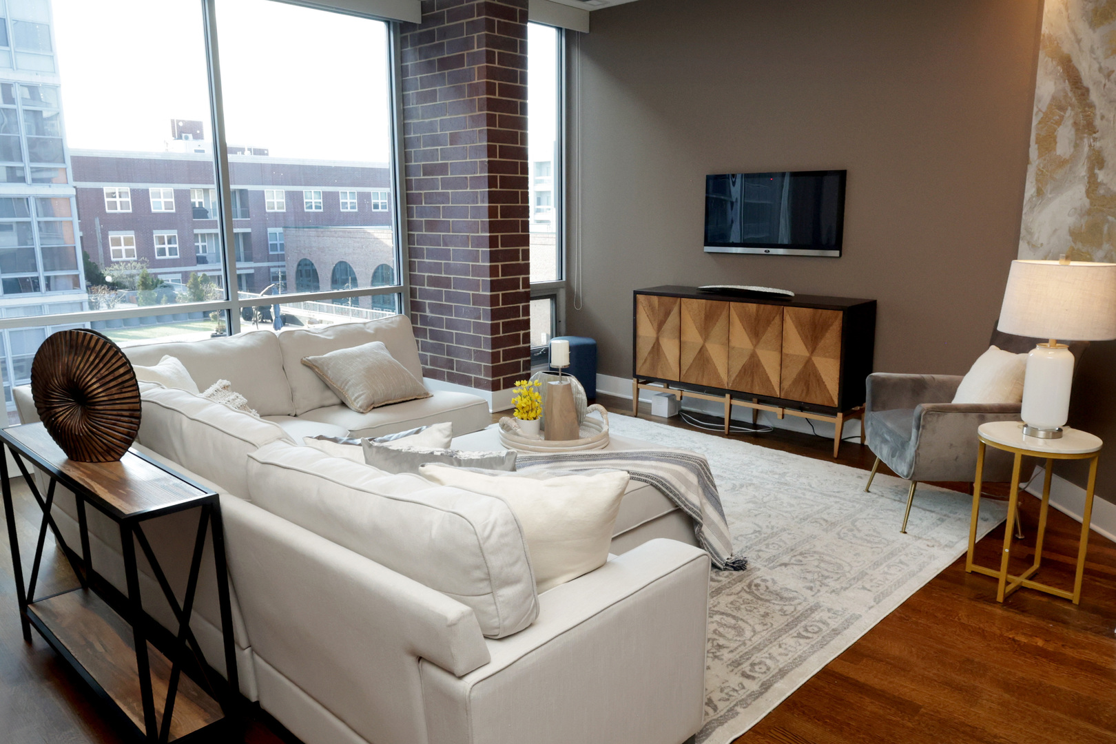 15 South Racine Avenue, Unit 4S Chicago, IL 60607 - Photo 9 of 24 Gallery Image 9