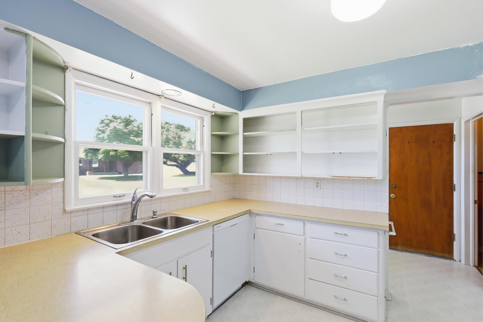 710 North Best Road Spokane Valley, WA 99216 - Photo 10 of 46 Gallery Image 10