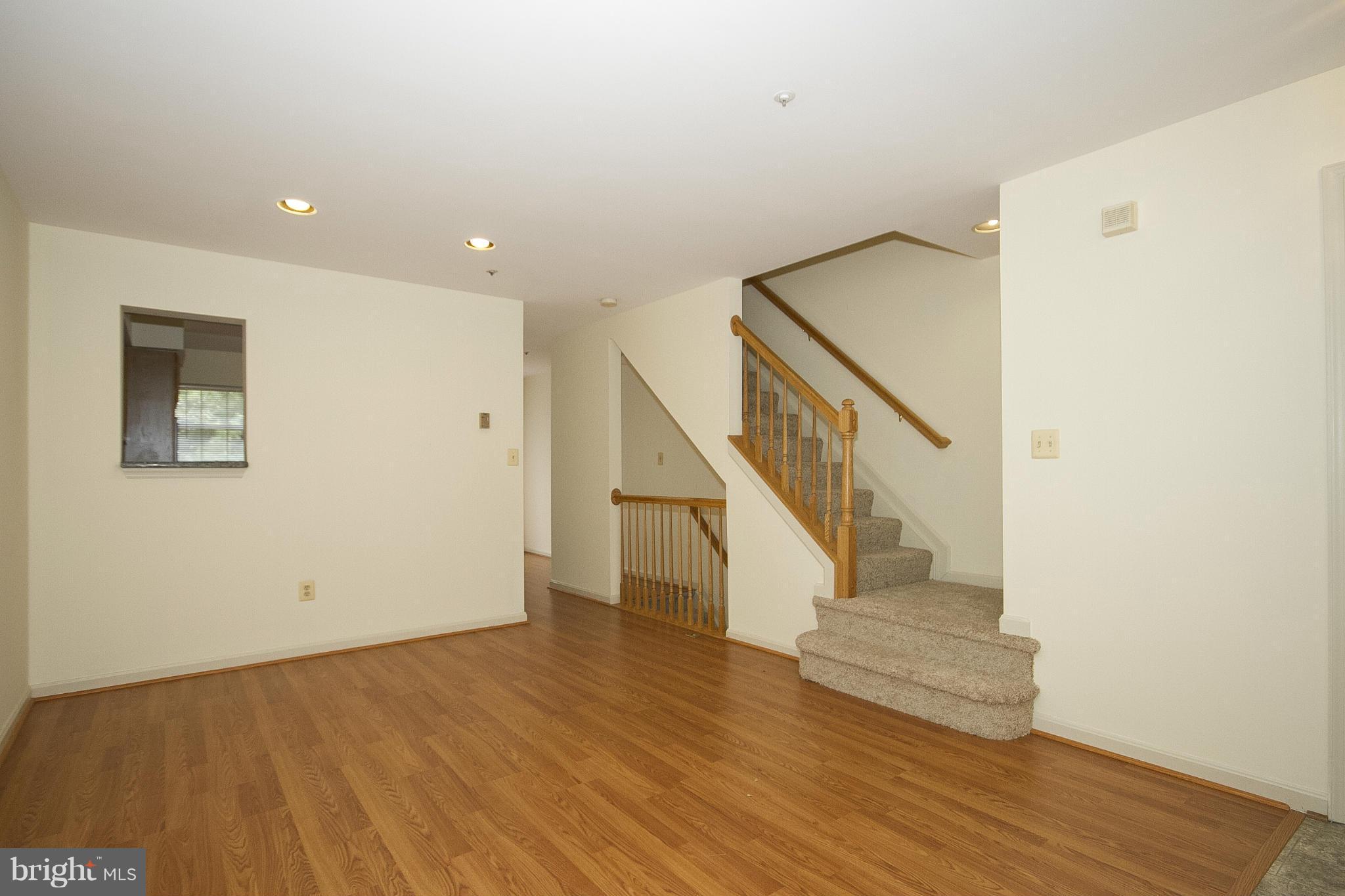 9804 Sherwood Farm Road Owings Mills, MD 21117 - Photo 3 of 29 Living Room