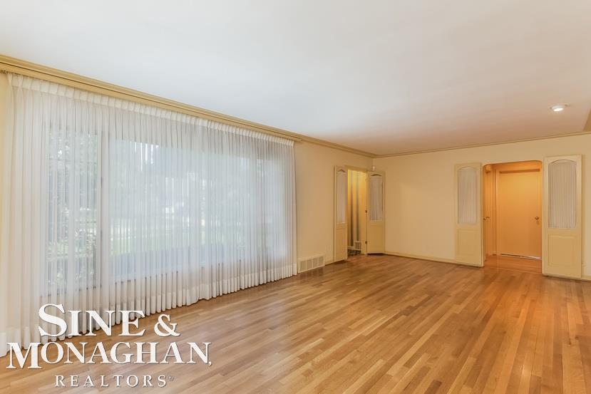 21 Hawthorne Road Grosse Pointe Shores, MI 48236 - Photo 14 of 80