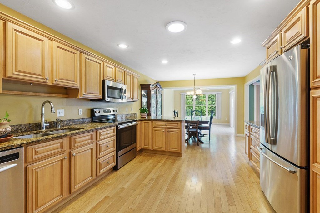 55 Riley Road, Unit 55 Lunenburg, MA 01462 - Photo 16 of 42